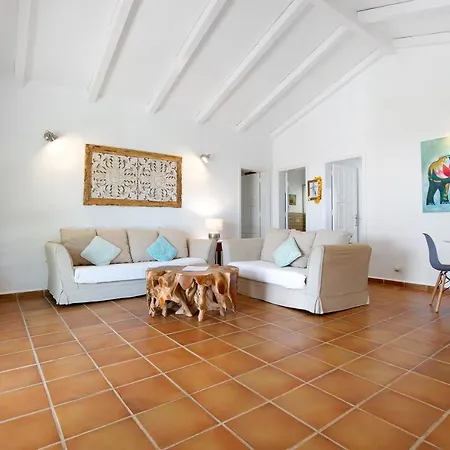 بيت للعطل Casa La Bubilla En *